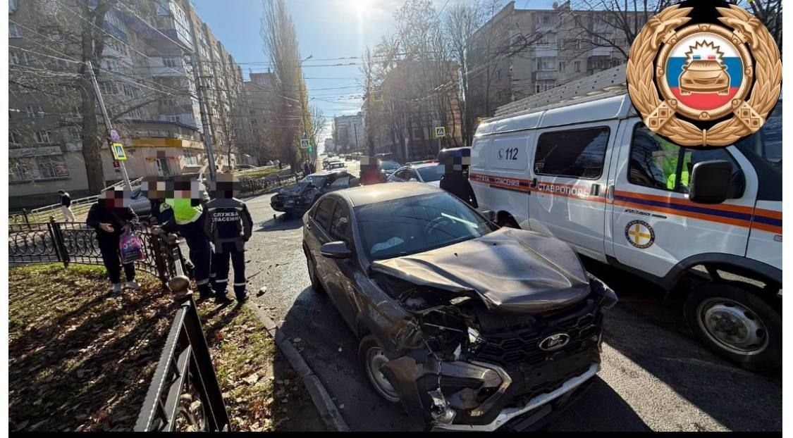 Два человека пострадали в аварии, сковавшей центр Ставрополя сегодня днём Два человека пострадали в аварии, сковавшей центр Ставрополя сегодня днём