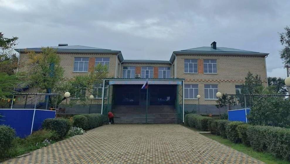 В Арзгире отремонтировали кровлю детсада