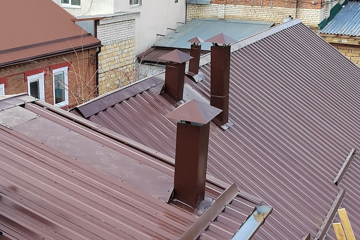 На Ставрополье отремонтировали крыши двух домов за 9,6 млн рублей На Ставрополье отремонтировали крыши двух домов за 9,6 млн рублей