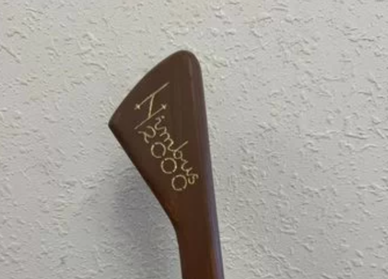 &laquo;Нимбус 2000&raquo; выставили на продажу в Ставрополе: магловская цена за билет в Хогвартс