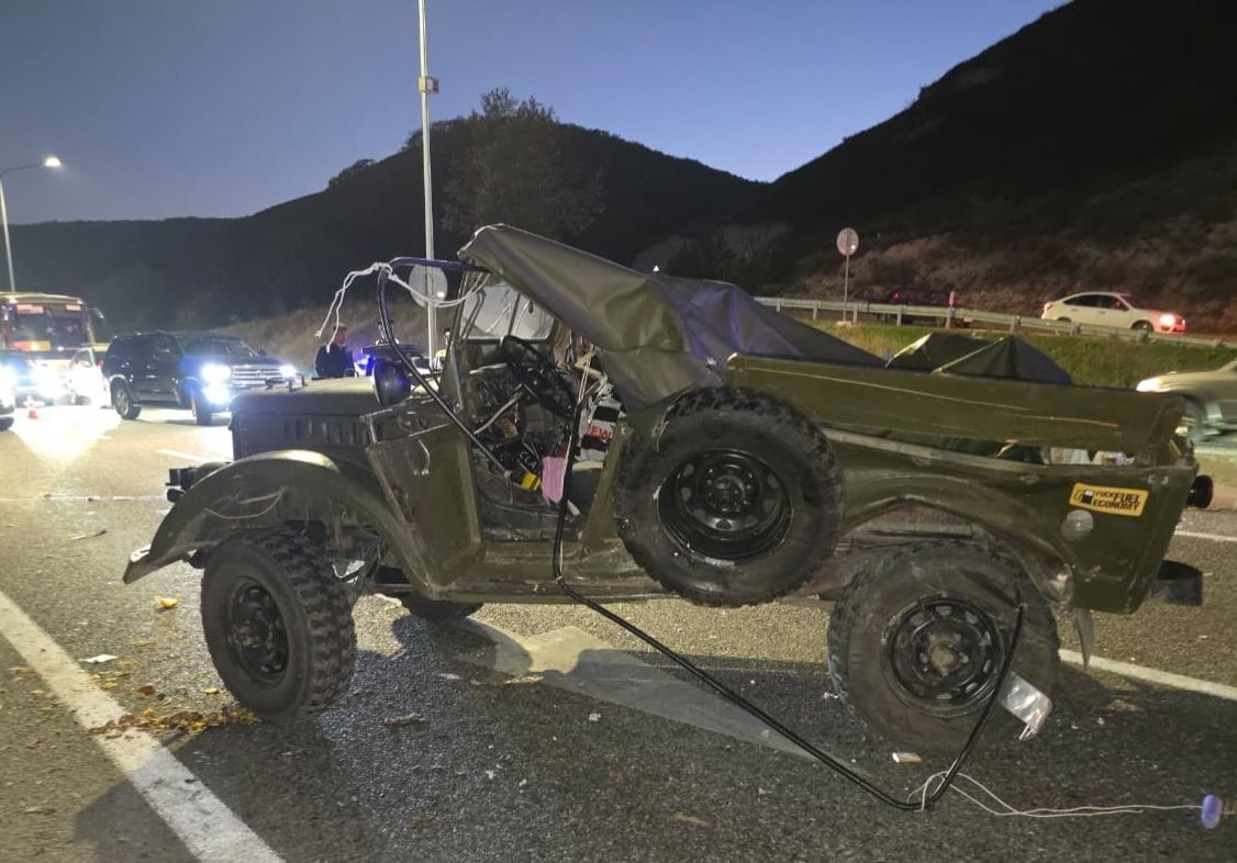 Девять человек госпитализировали после столкновения внедорожника с &laquo;Грантой&raquo; на Ставрополье