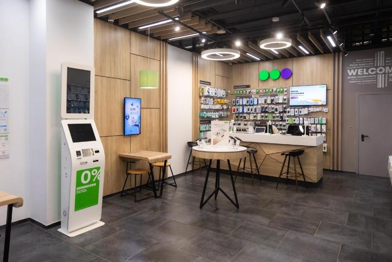 Новые возможности нейросетей: ИИ-ассистент ускорит обслуживание в салонах связи