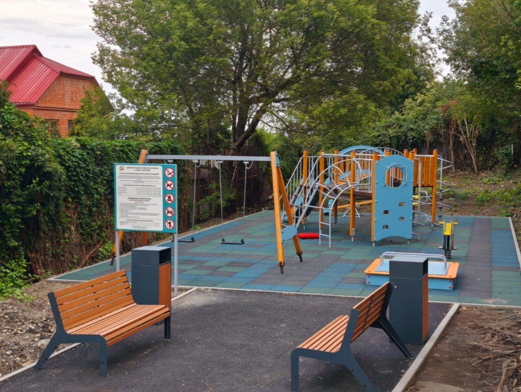 В Ставрополе обновили еще три детские площадки