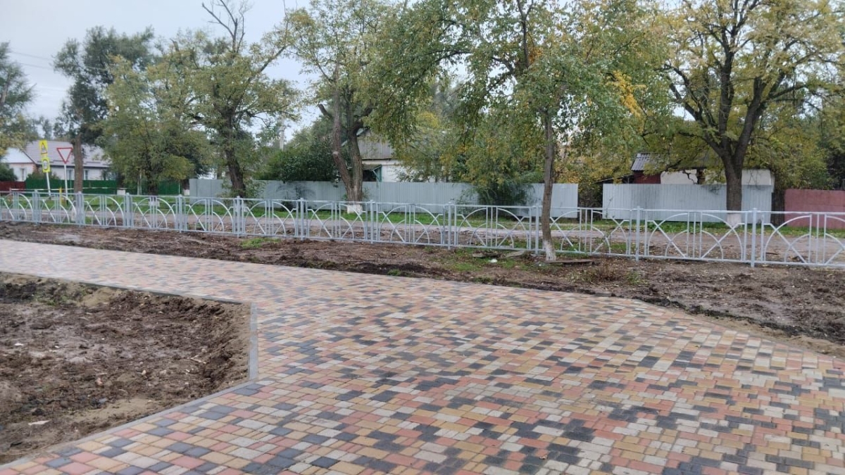 Новая парковая зона появилась в поселке Ипатовского округа