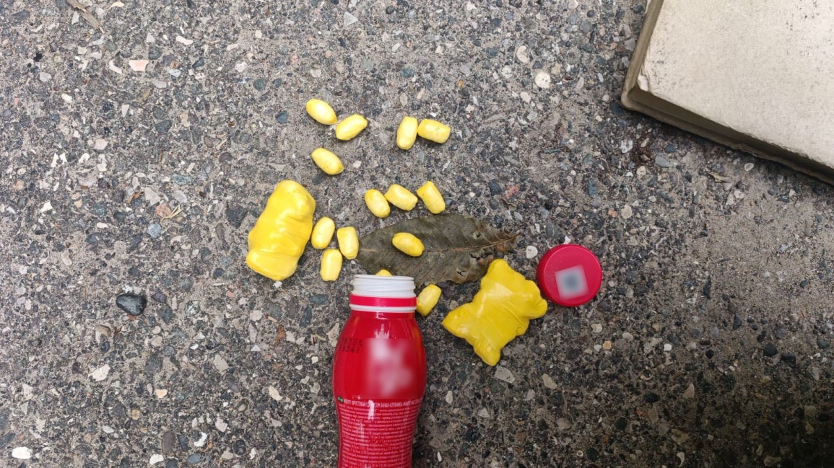 В Пятигорске задержали женщину с наркотиками в бутылке В Пятигорске задержали женщину с наркотиками в бутылке