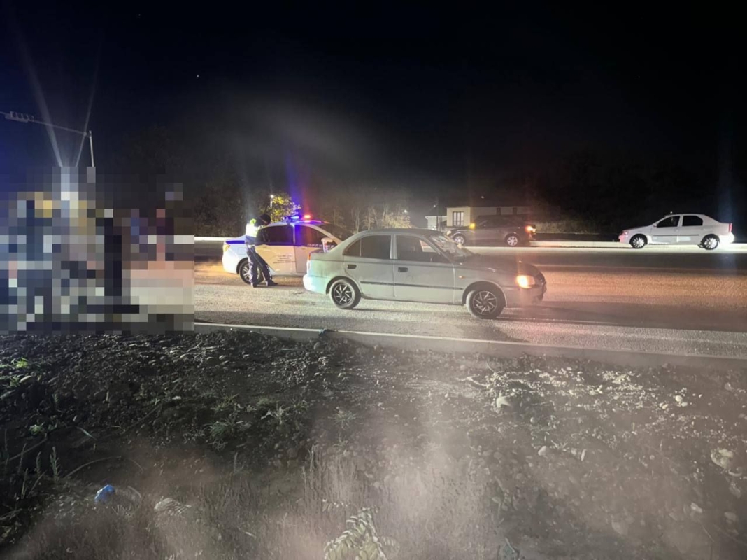 Девушка с ребенком попали под машину на Ставрополье Девушка с ребенком попали под машину на Ставрополье