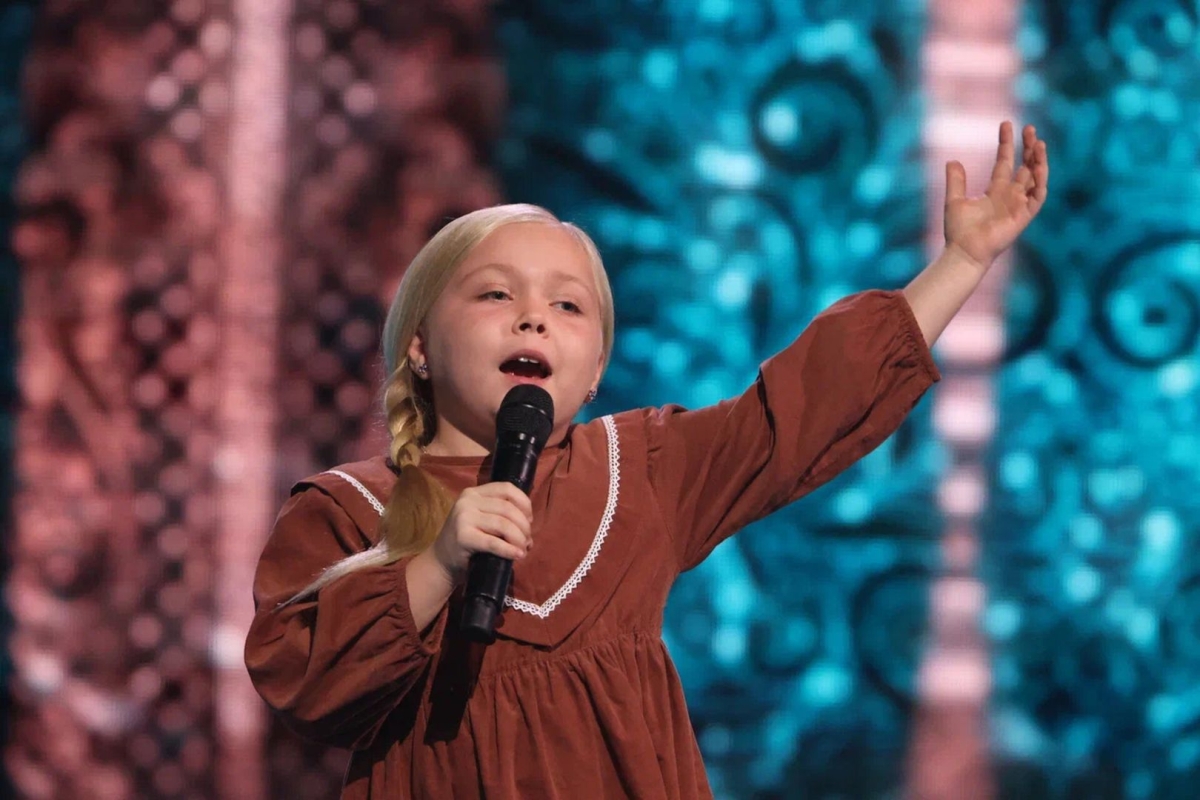 Семилетняя ставропольчанка Маша Никулина вышла в финал шоу «Голос.Дети» Семилетняя ставропольчанка Маша Никулина вышла в финал шоу «Голос.Дети»