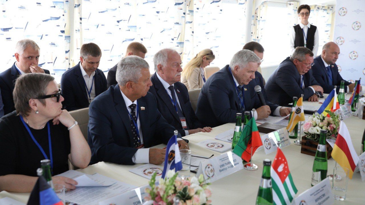 Инициативы ставропольских парламентариев обсудили на конференции ЮРПА