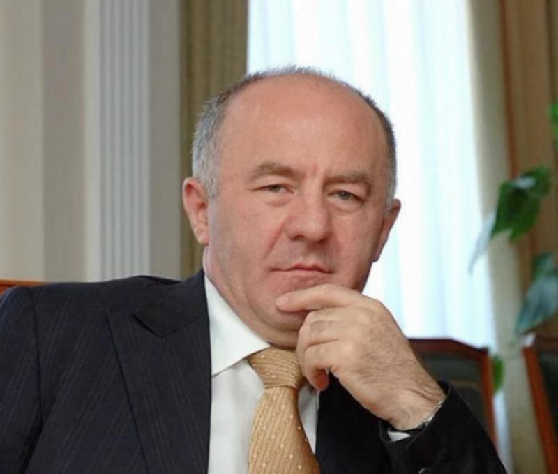 Халявные рестораны и миллионы из воздуха: появились детали дружбы магната Каитова с семьей председателя ставропольского арбитража