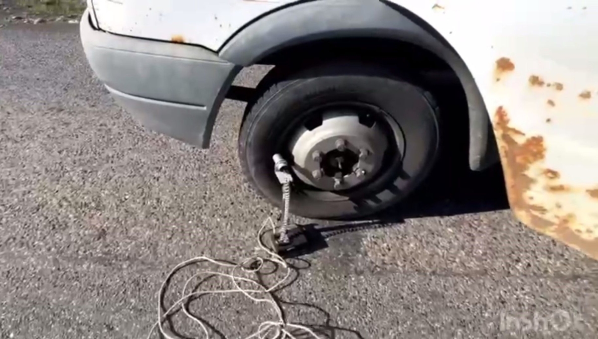 Более 90 нарушений выявили при проверке грузового и пассажирского транспорта на КМВ