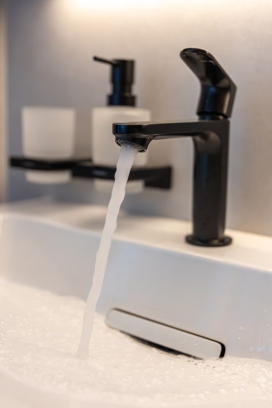 В ставропольской квартире температура горячей воды оказалась ниже нормы на 30 градусов